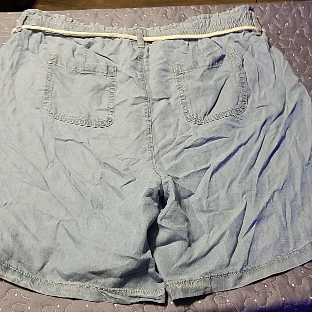 St John's Bay shorts size 0X - Picture 3 of 3